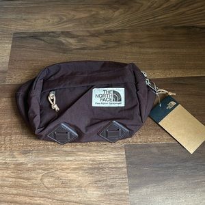 NWT-The North Face Berkeley Lumbar Fanny Pack